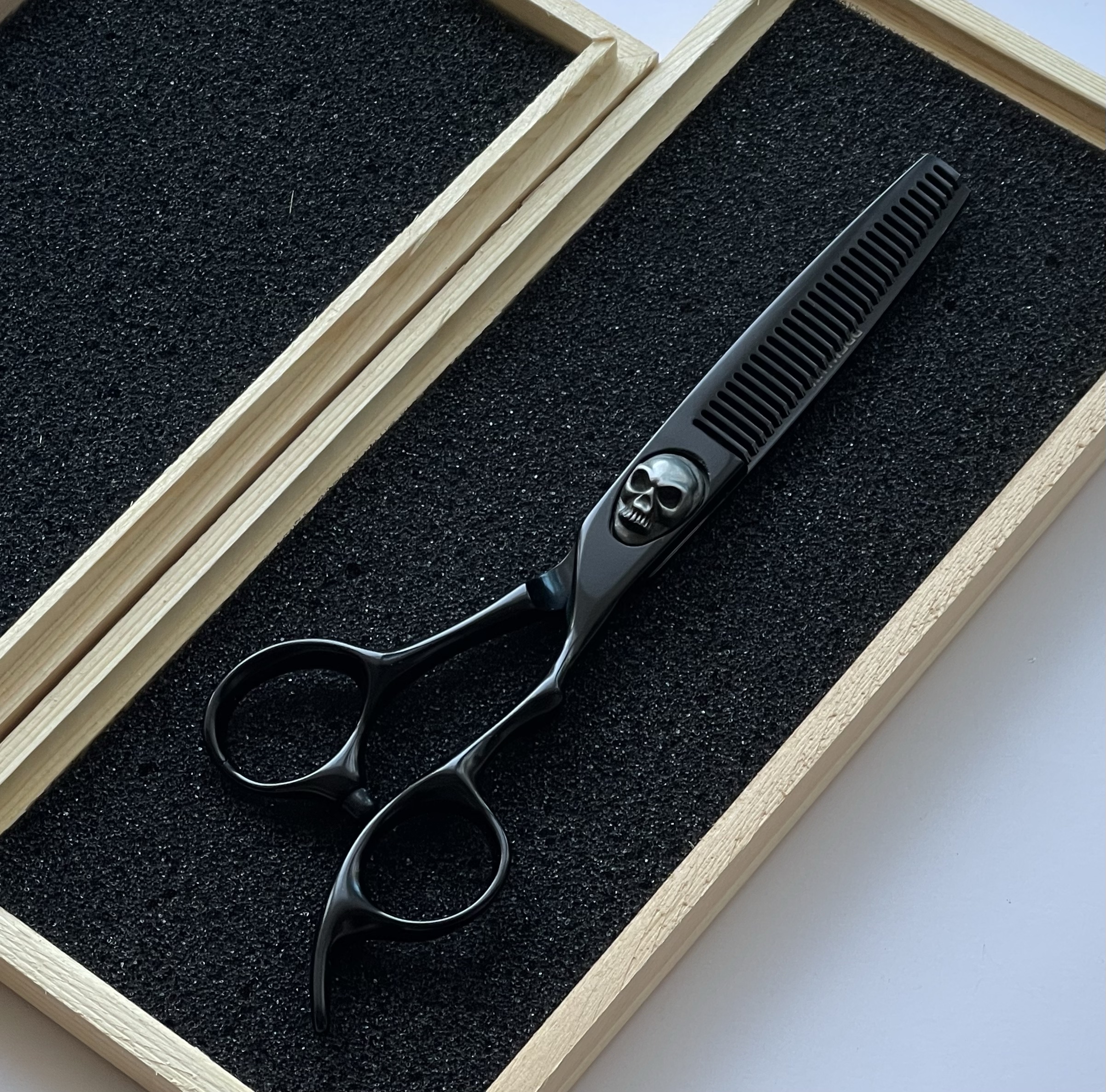 skull thinning shears